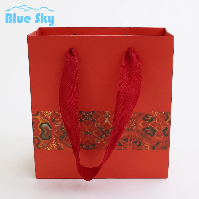 Custom Biodegradable Paper BagsBoutique Paper Shopping Bag with material gift bags draw string